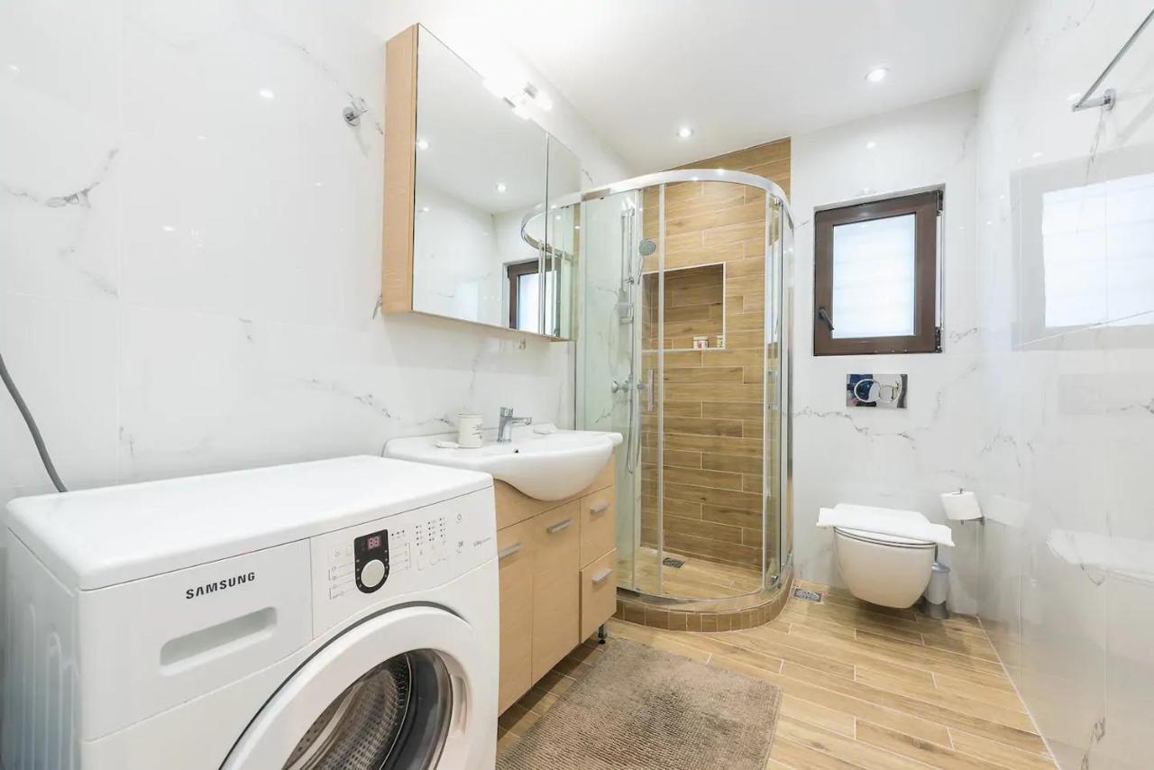 Glyfada Glass-Walled Designed Apt Atina Dış mekan fotoğraf